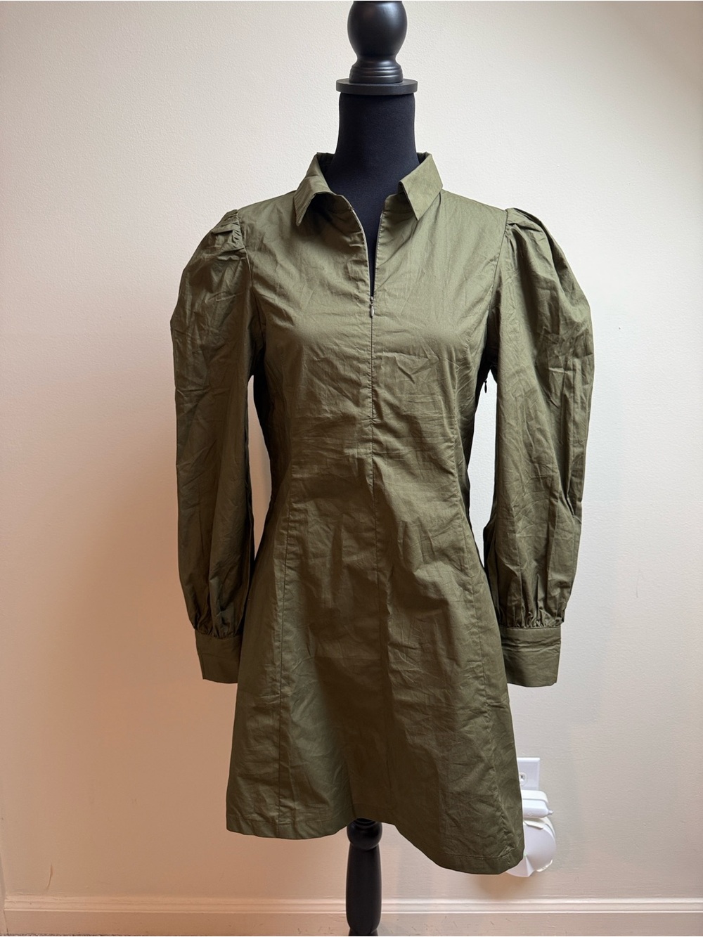 AVARA EXCLUSIVE Olive Green Shirt Dress